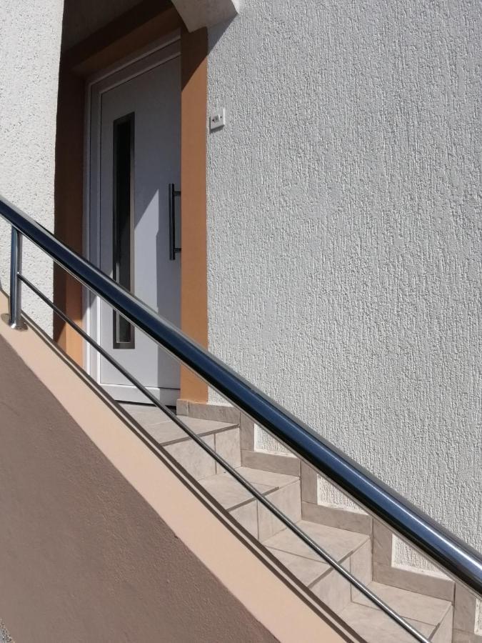 Apartment Mare Vrsi Kültér fotó
